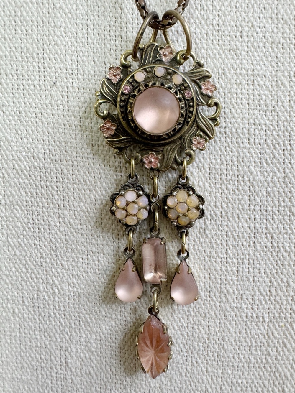 Antique-Inspired Pink Glass Pendant Necklace